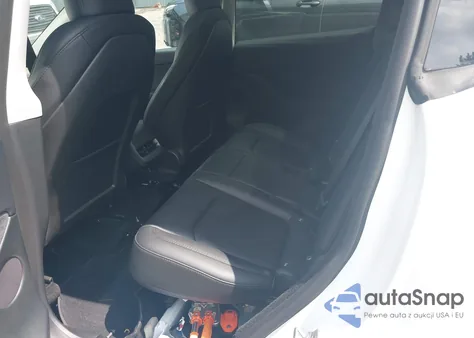 2025 Tesla Model Y Long Range Dual Motor All-Wheel Drive from USA, damaged, VIN 7SAYGDEE6SF293100